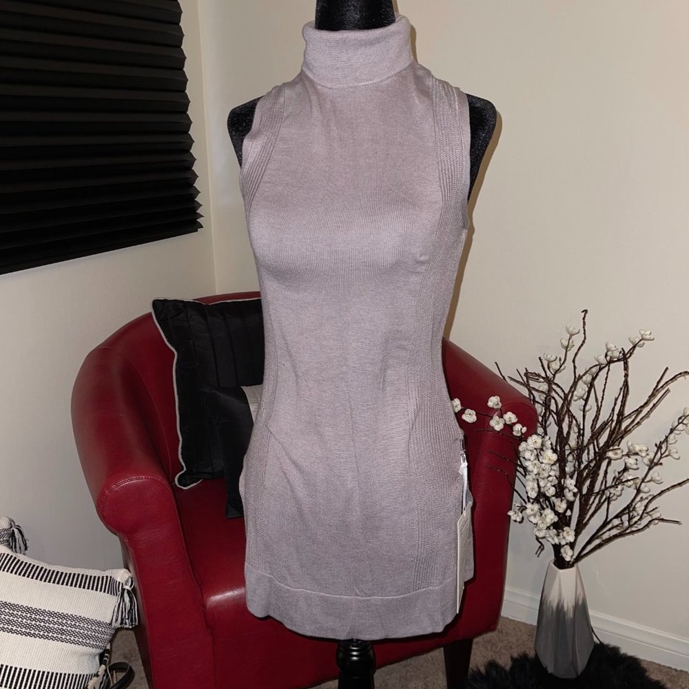 NWT Lululemon Travel the Distance Tunic SIZE 2 - Picture 5 of 8